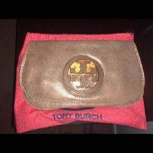 Tory Burch Logo Clutch